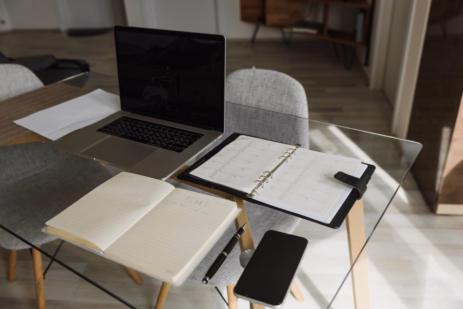 Inpatient vs Outpatient Treatment for Digital Addiction